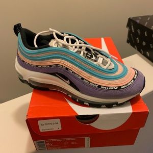 Have a nice day!! Air max kids size 6